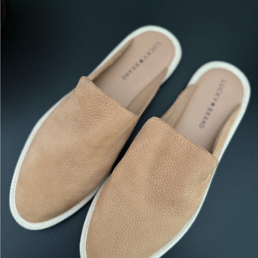 Lucky Brand Beige Slip-On mules